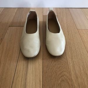 Everlane day glove flat size 9 beige